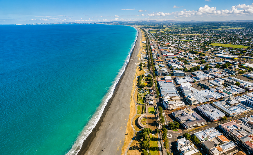 Coast, Caves & Geothermal Wonders Circuit
