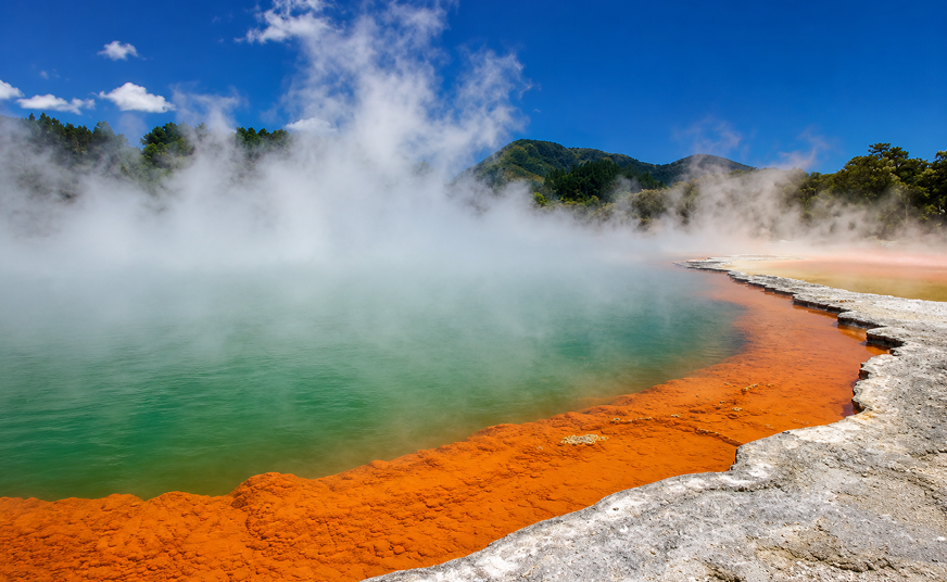 Coast, Caves & Geothermal Wonders Circuit